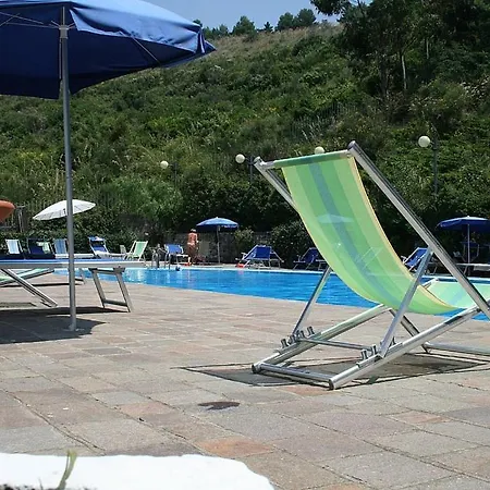 Sleeps 4 Pool Air Con Вилла Агрополи